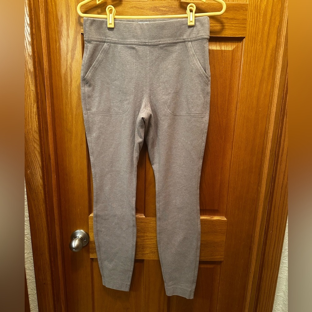 Duluth Trading Co gray leggings sz. Sm X Reg